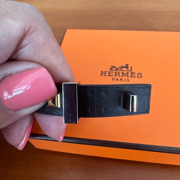 Hermes - Picture 3 of 12